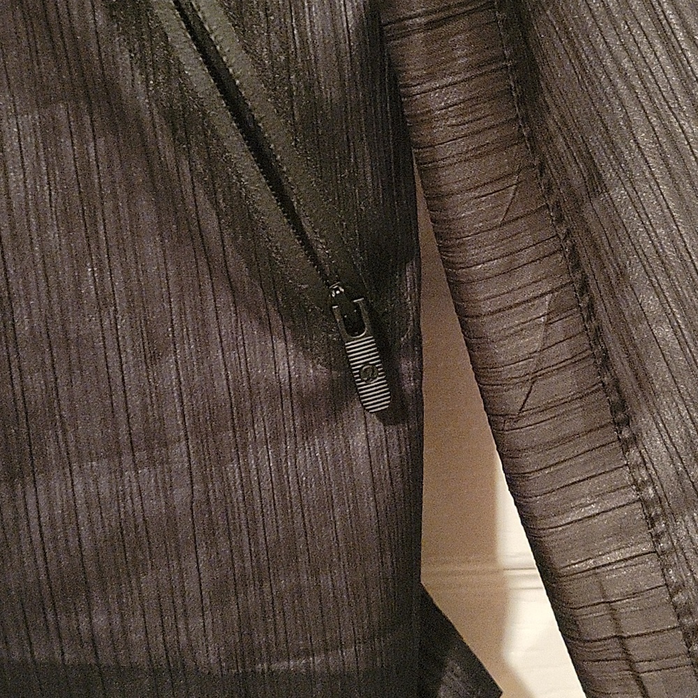Lululemon Athletica Black Sheer Joy RainU Jacket - Picture 2 of 6